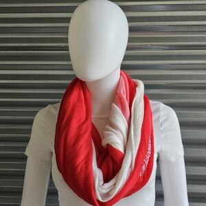 Scarf, Infinity loop, ombre white pink red, Wisconsin, UW